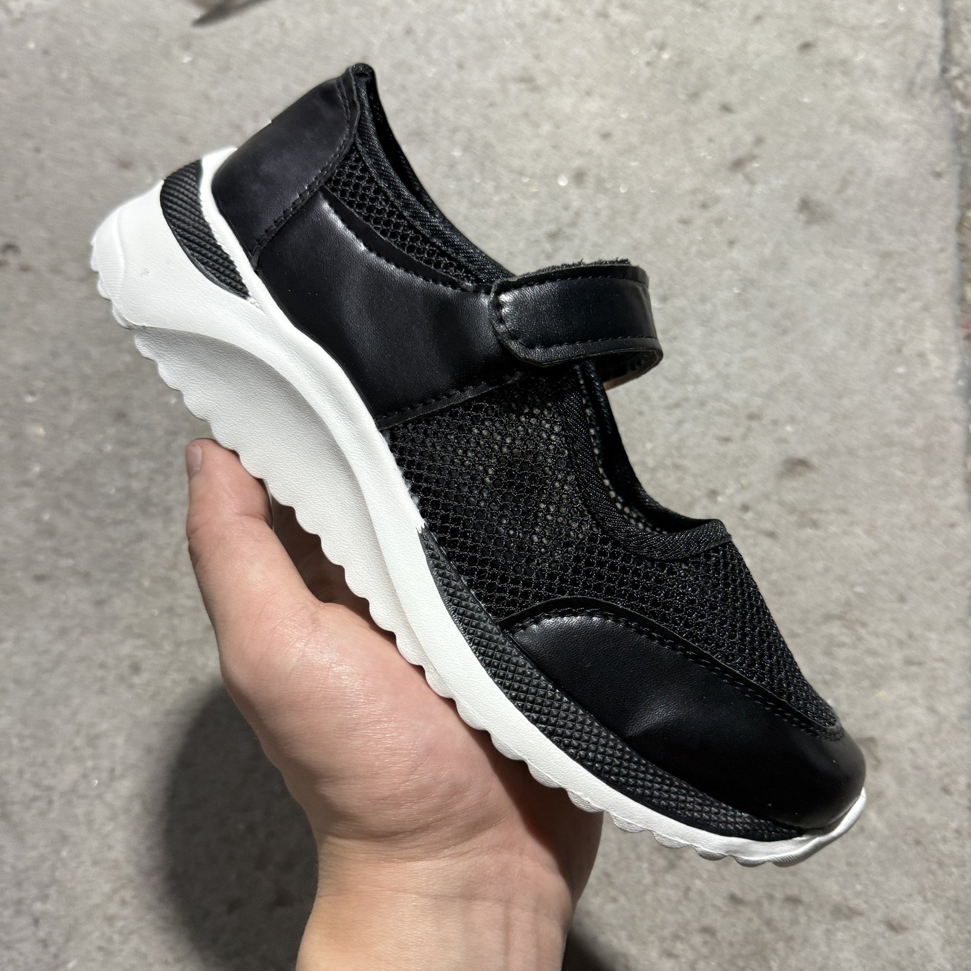 2026 Autumn Women's Casual Shoes: Breathable Fly-Knit Mesh with Velcro Closure